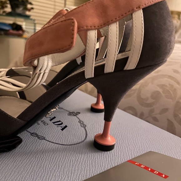 Prada Peep-toe leather heels shoes 3.75” heel - Picture 4 of 5